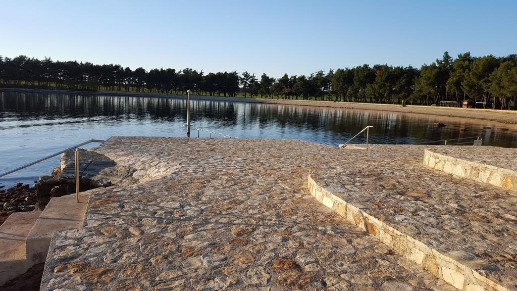Hotel Lux Novigrad  Zewnętrze zdjęcie